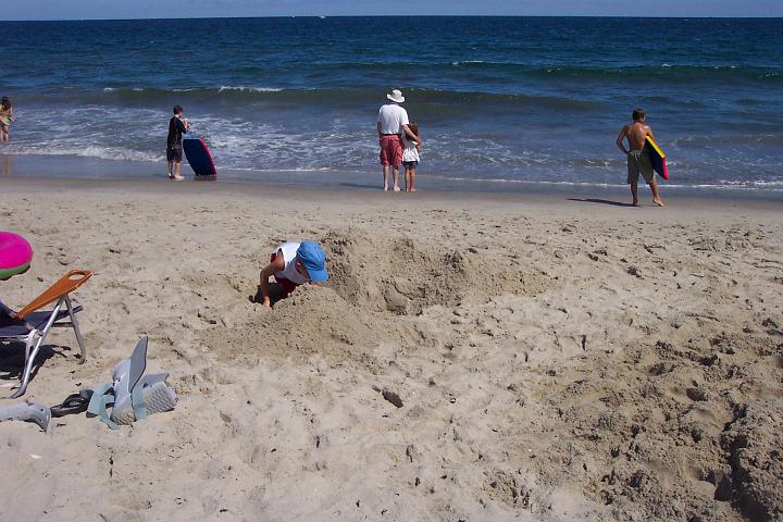Misha anfd Alesha in Ocean NJ 118.jpg